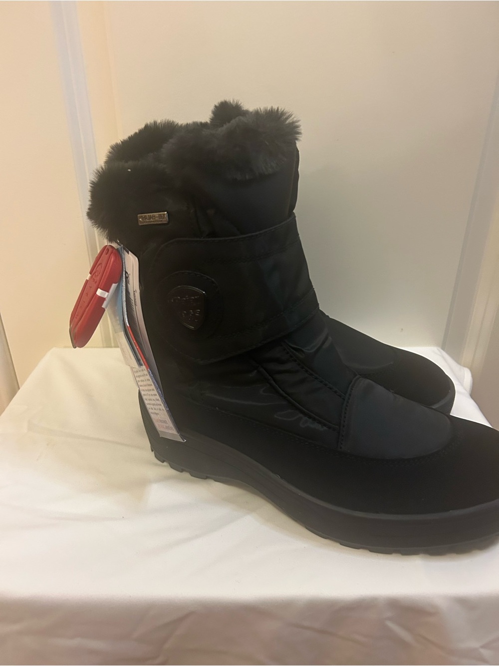 Pajar Black Winter Boot with Faux Fur Collar